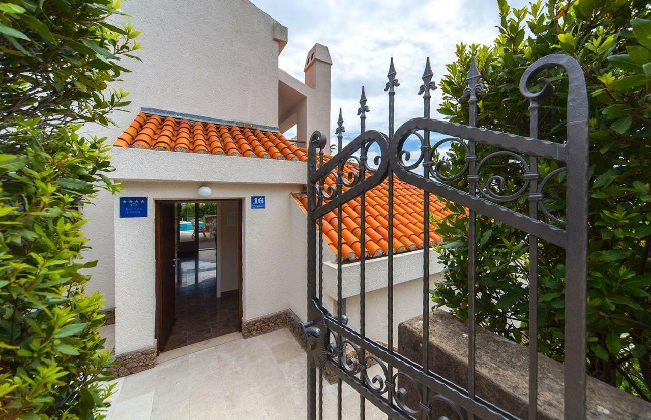 Villa Skalinada, 8 Persons, Private Pool, Baska Voda Exterior photo